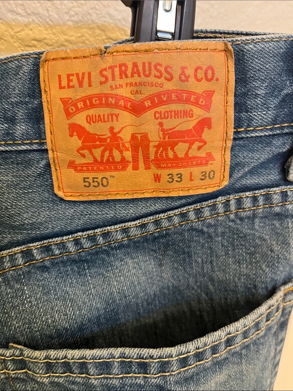 Levi's vintage 550 relaxed fit 100% cotton  Jeans 33 waist 30 length women